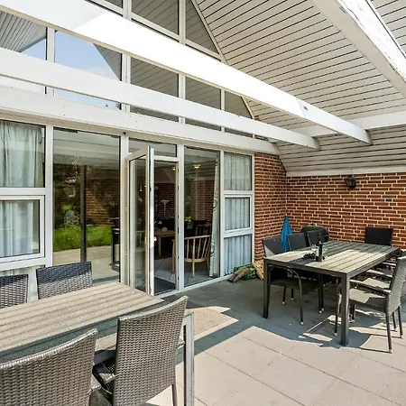 Holiday home 6 Bedroom Stunning In Romo Toftum (Syddanmark)