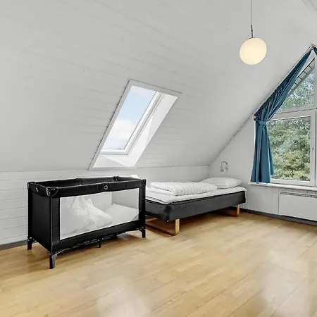6 Bedroom Stunning In Rømø